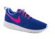 Basket Nike Roshe Run junior en bleu et rose.